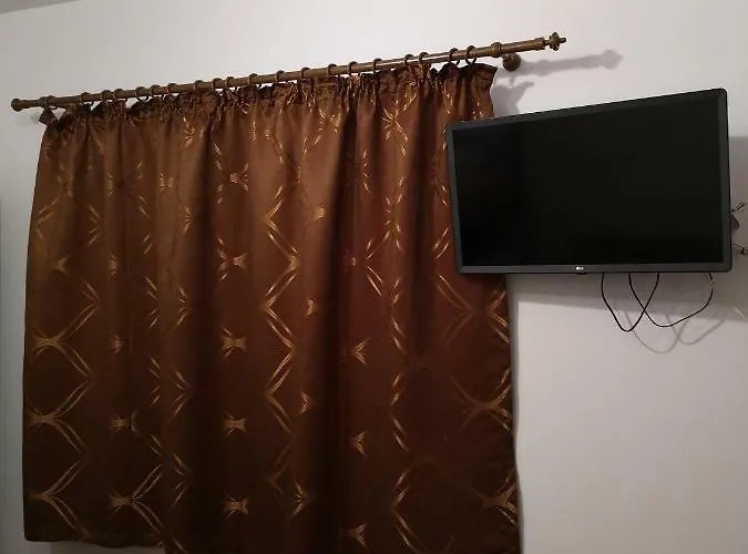 Casa Alex Nyaraló *